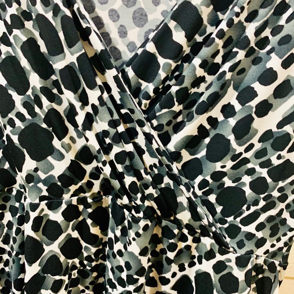 Merona Animal Print Faux Wrap Dress Large Black White V-Neck Stretch Casual - Picture 5 of 6
